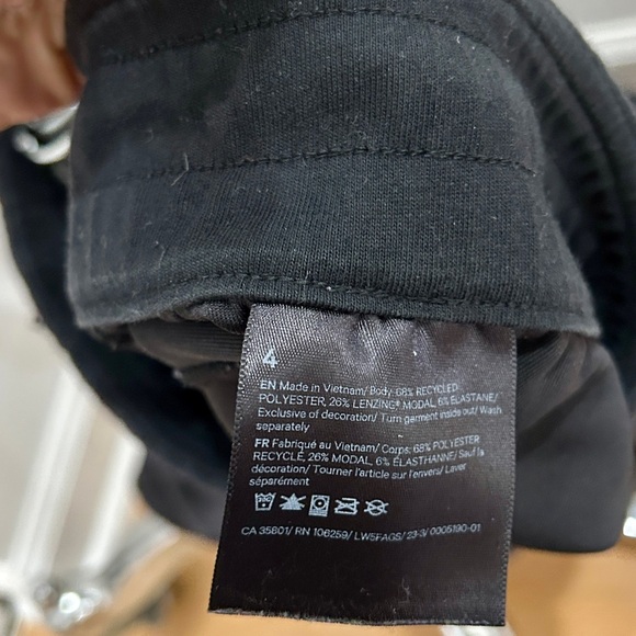 lululemon Softstreme High-Rise (HR) Pant in Black | Size 4 Regular - Picture 6 of 7